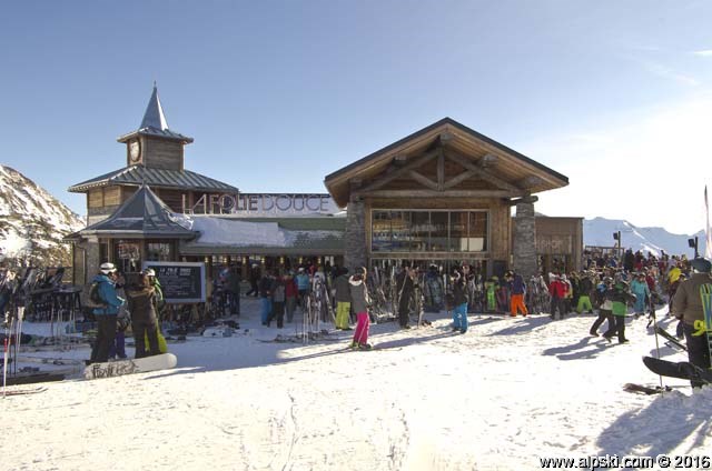 Folie Douce bar/restaurant