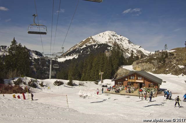 Le Passe Montagne, bar restaurant