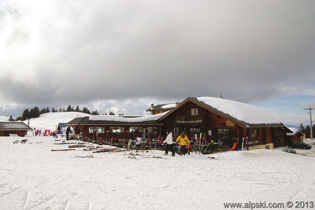 The ’very self’ bar/restaurant