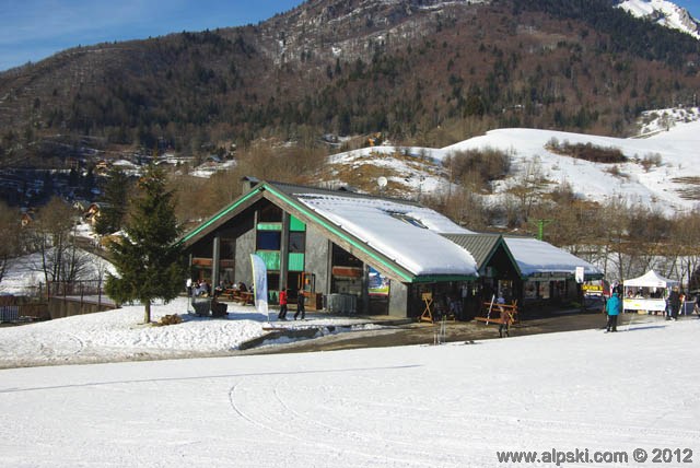 Picnic room and lift pass office