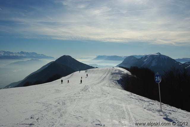 Le sommet du Mont Pelat, Les Aillons