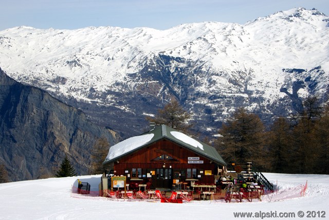 Le Vinouva, bar/restaurant