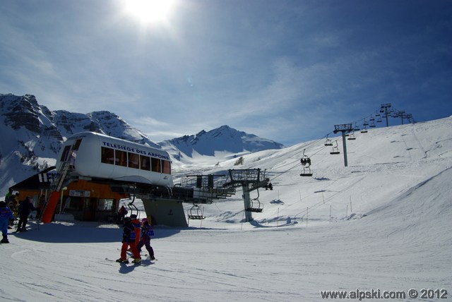 Arpons chairlift departure area, Les Karellis