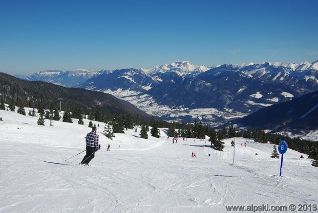 Le Chamois blue slope