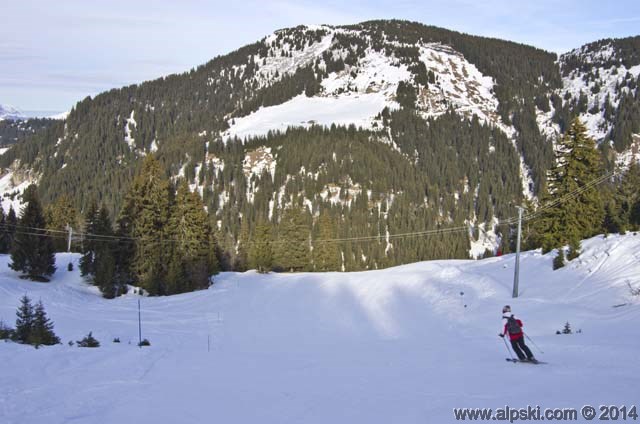 Le Lac blue slope